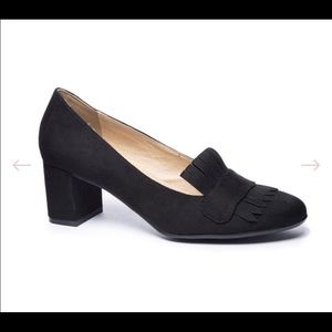 Black loafer pumps